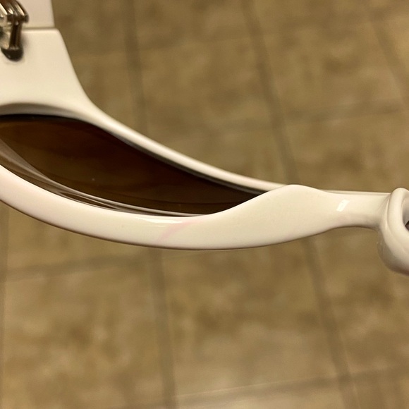 Fossil Signature Cat No. 2 Sunglasses - Picture 13 of 14